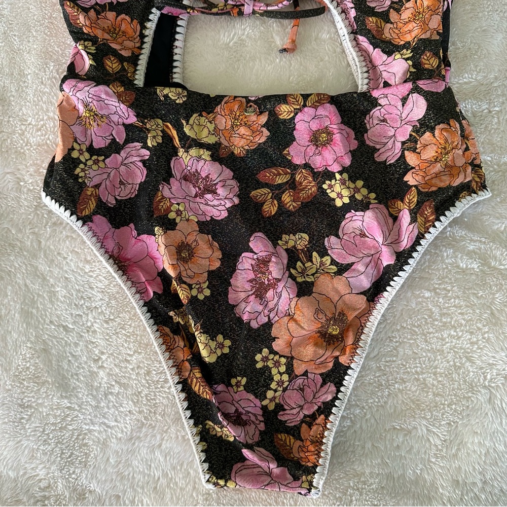 NWT VICTORIA'S SECRET SWIM Ruffle One-Piece Swimsuit with Crochet Trim - Picture 9 of 12